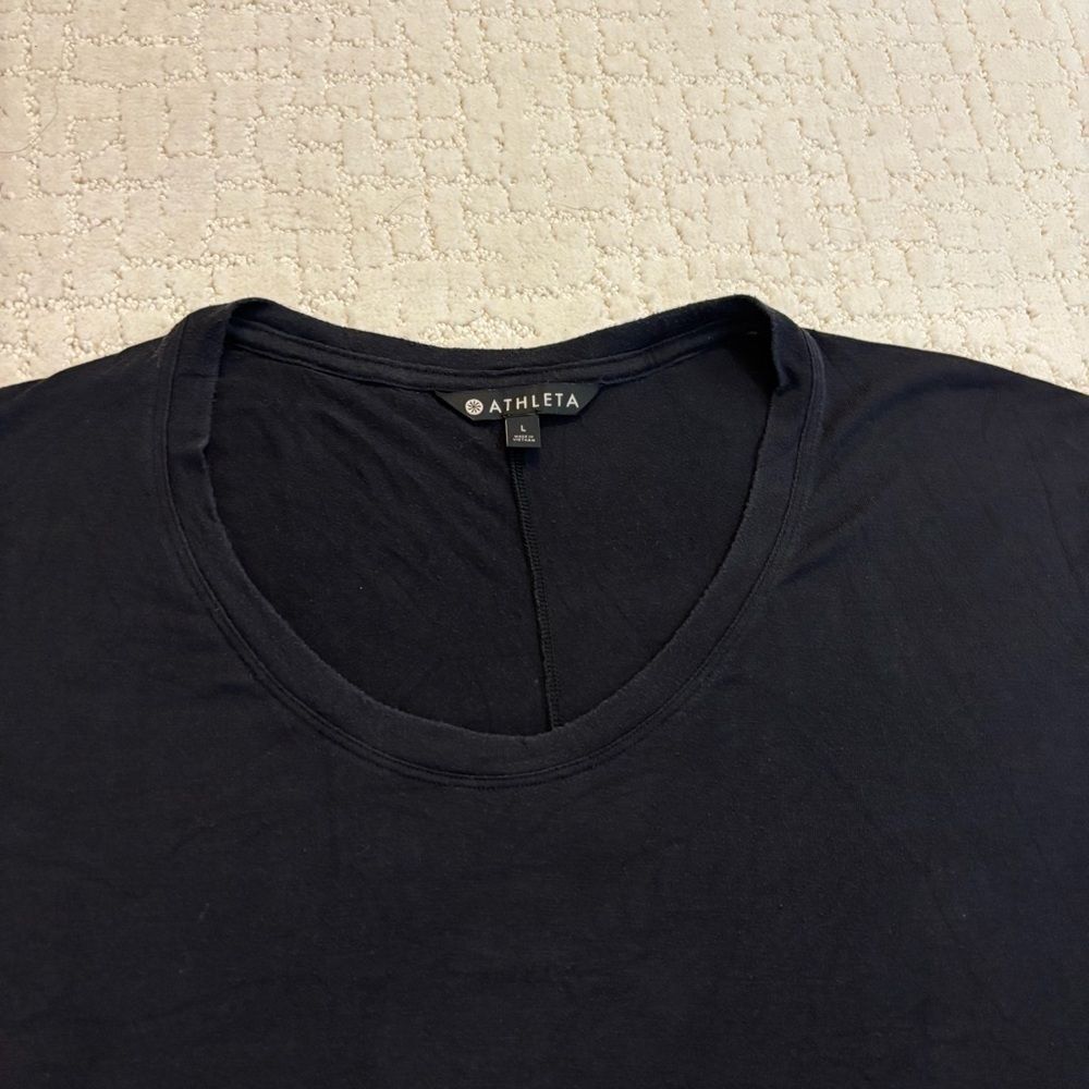 Athleta Women's Scoop Neck Black Short Sleeve Tee Shirt Size Large Athleisure - Picture 4 of 10